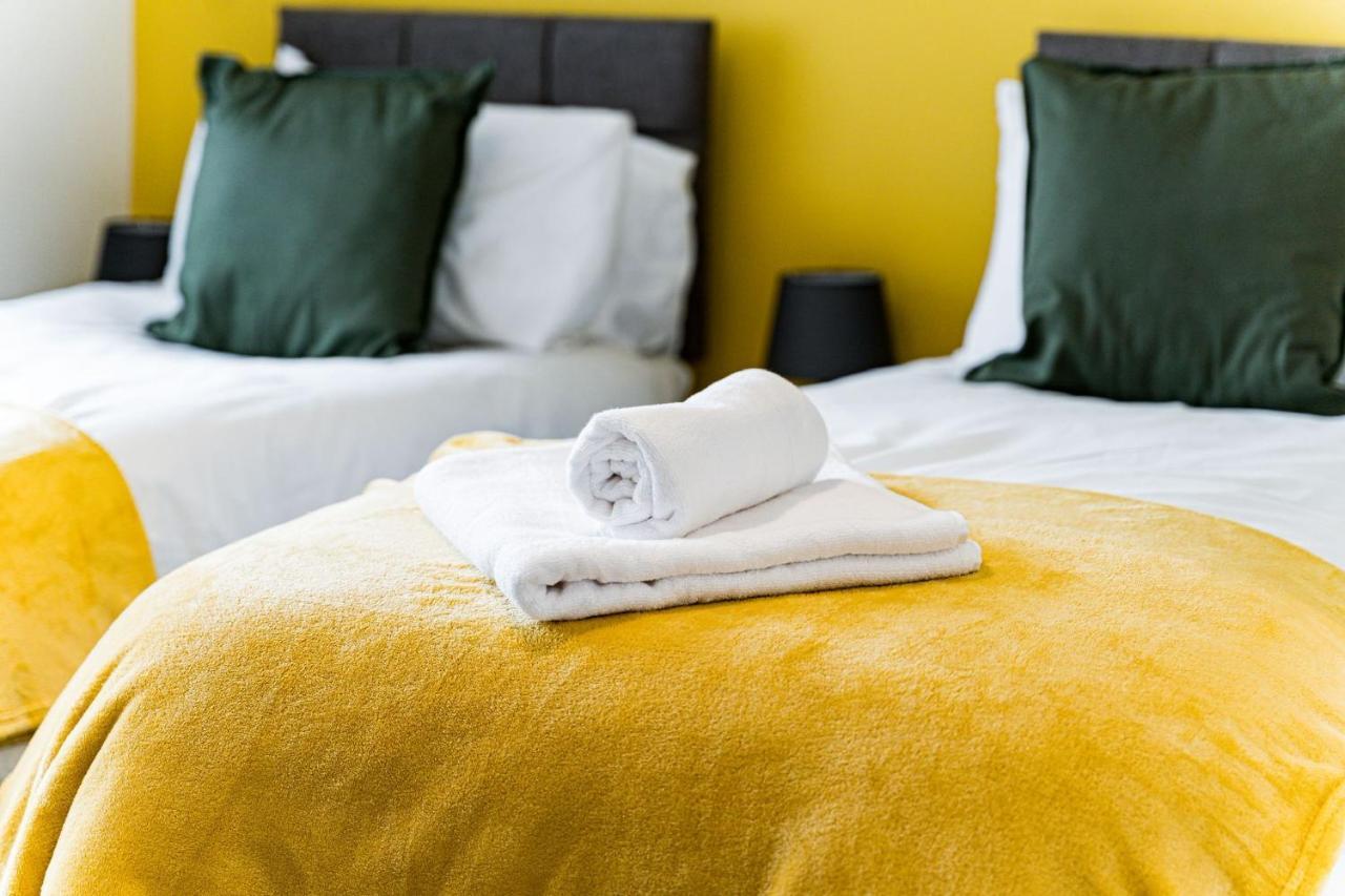Special Rate For Bookings More Than 7 Nights, Warm Spacious Contractor House Near Liverpool City Centre Sleeps 8 Kitchen & Dining Room, Washing Machine Esterno foto